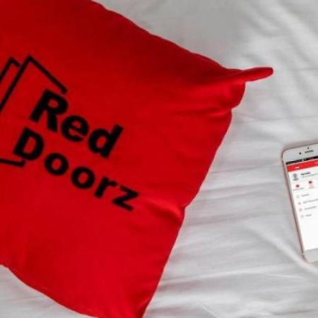 Reddoorz At Siwalankerto Surabaya Hotell Eksteriør bilde