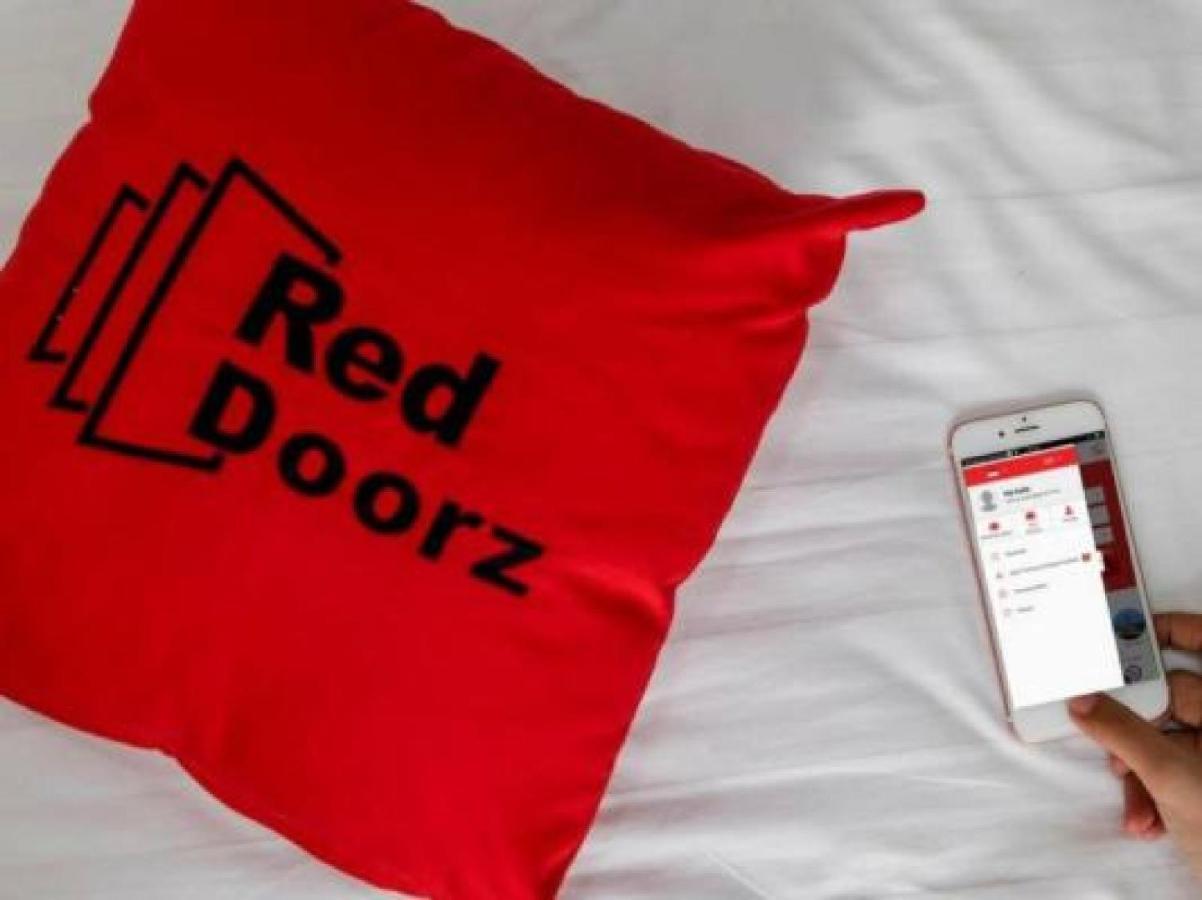 Reddoorz At Siwalankerto Surabaya Hotell Eksteriør bilde